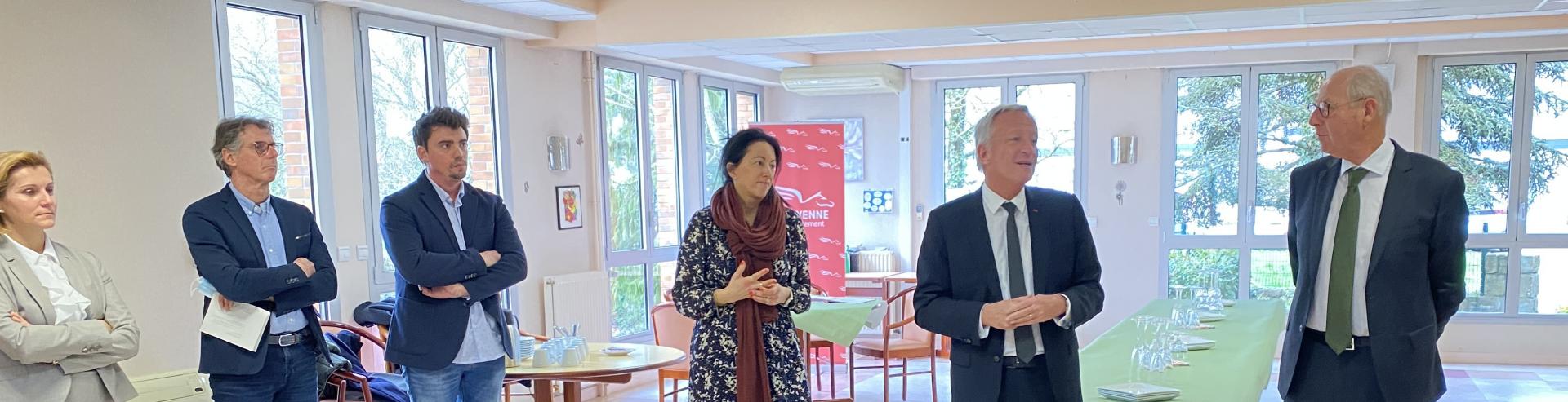 Le Conseil départemental accompagne financièrement les projets immobiliers des EHPAD afin d’améliorer la prise en charge des aînés