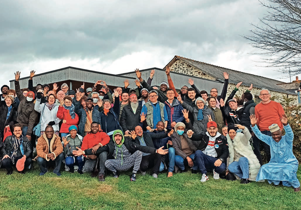 Des compagnes et compagnons, maillons essentiels de la grande chaîne de la solidarité.